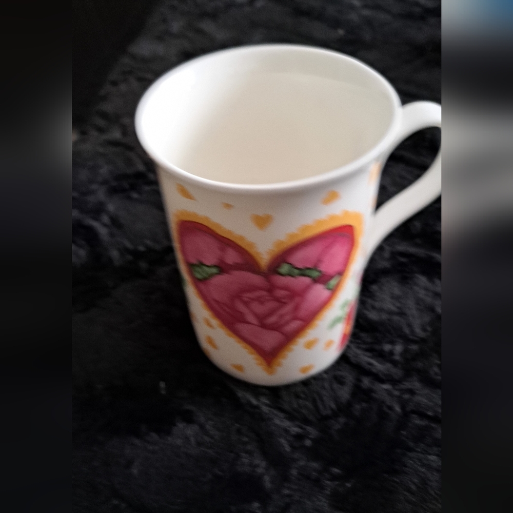 A gorgeous China mug